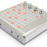 Bliptronics 5000 LED Synthesizer Lets You Make Electronic Music Easily, For Cheap