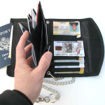 Clinch Wallet Lets You Carry 30 Cards, Guarantees They Won’t Slip