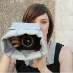 Cloak Bag Lets You Use Your Camera Without Showing It Off