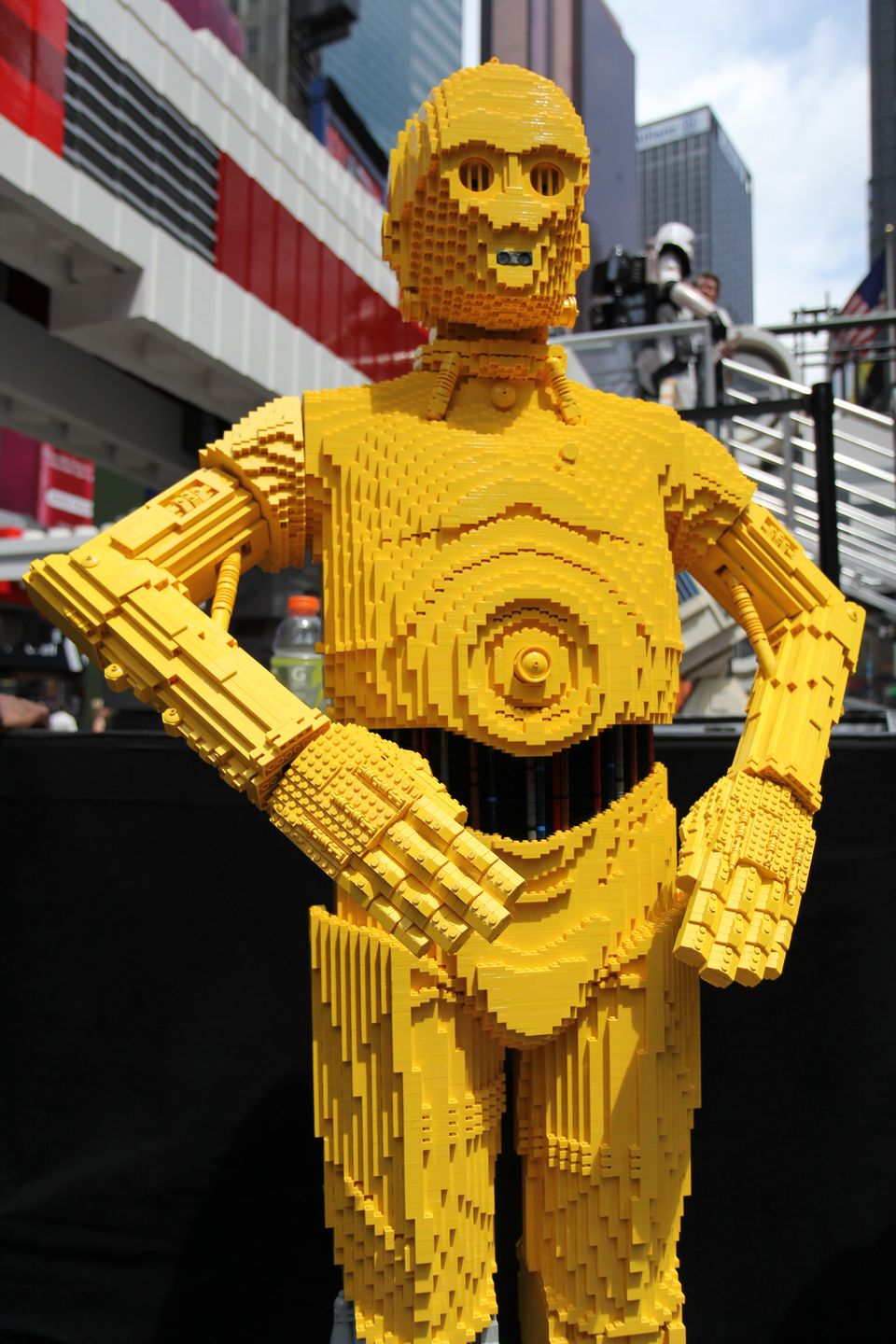 World's Biggest LEGO Set Stars Wars X-Wing Starfighter ...