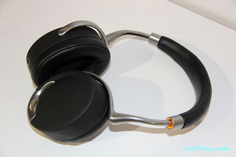zik-parrot-starck-headphone_2