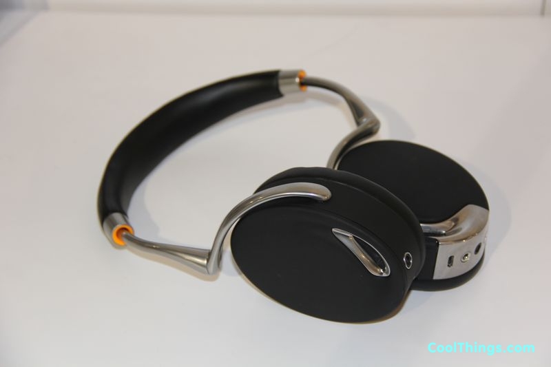 zik-parrot-starck-headphone_5