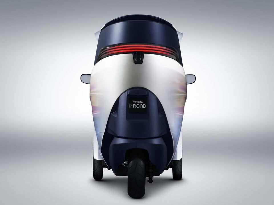 toyota-i-road-ev-concept-4