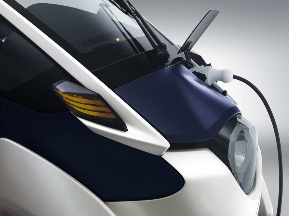 toyota-i-road-ev-concept-8