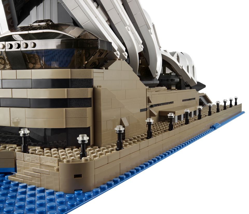 LEGO-Sydney-Opera-House-10234-3