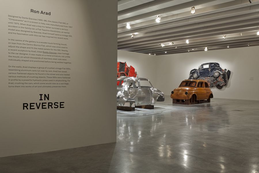 ron_arad_in_reverse_display