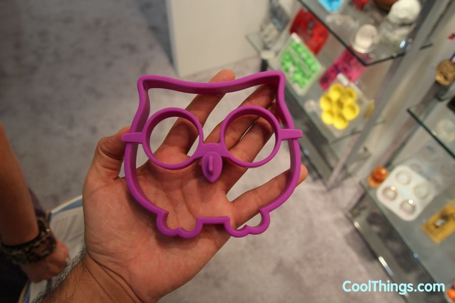 Funny-Side-Up-Owl-Egg-Shaper-2