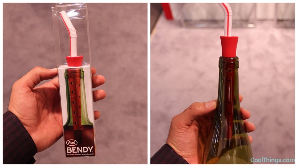 bendy-straw-shaped-wine-aerator