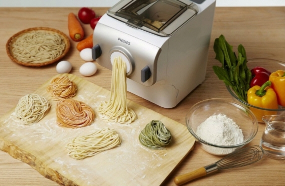 https://www.coolthings.com/wp-content/uploads/2014/07/philips-noodle-maker-2.jpg