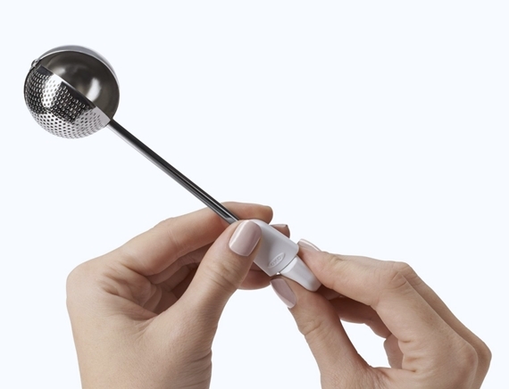 oxo-baker-dusting-wand-3
