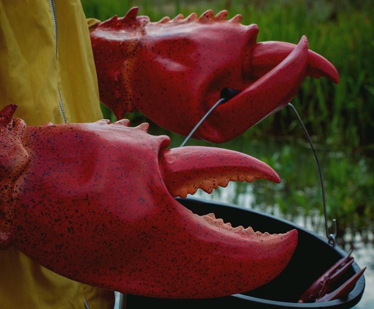 giant-lobster-claws-1