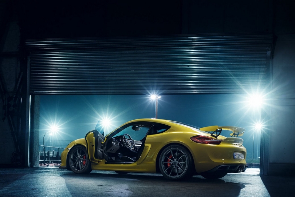 porsche-cayman-gt4-5