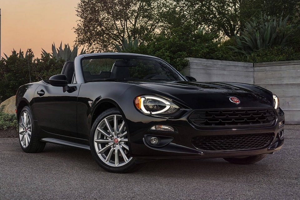 2017-fiat-124-spider-1
