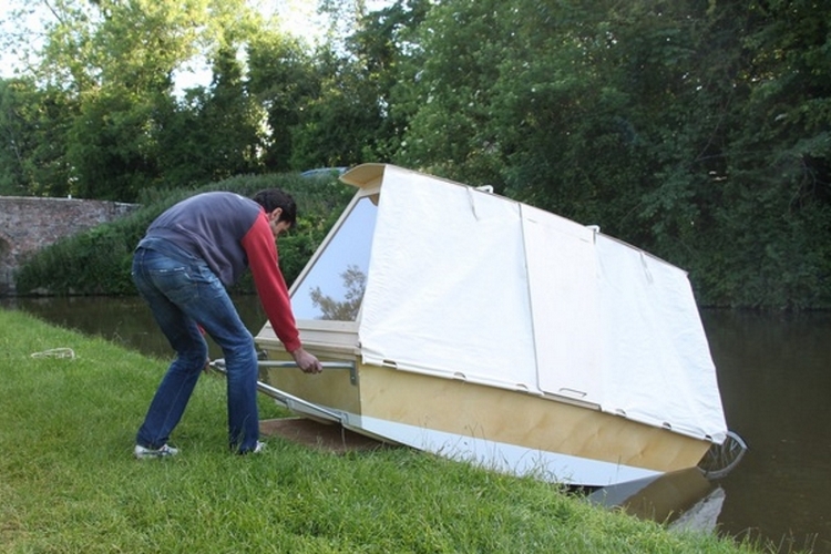 waterbed-boat-3
