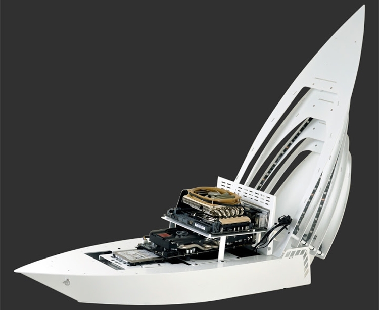 lian-li-pc-y6-yacht-case-2