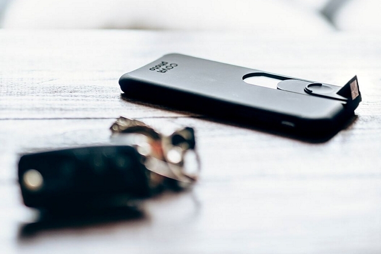 covr-photo-phone-case-2