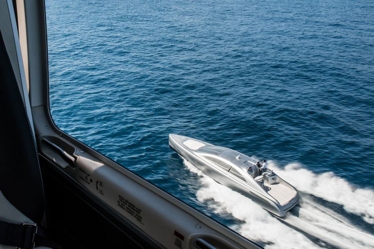 mercedes-benz-arrow460-granturismo-3