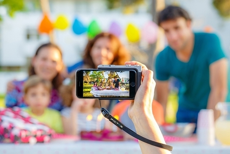 pictar-iphone-camera-grip-3