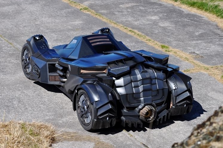 caresto-arkham-car-4