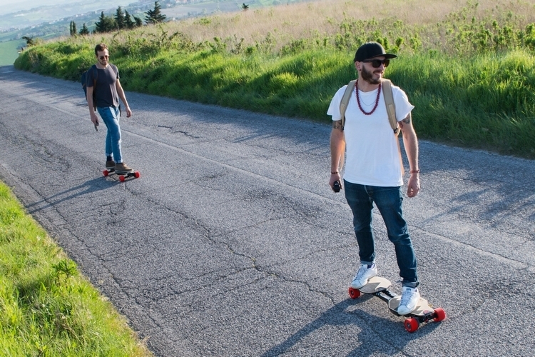 linky-folding-electric-skateboard-3