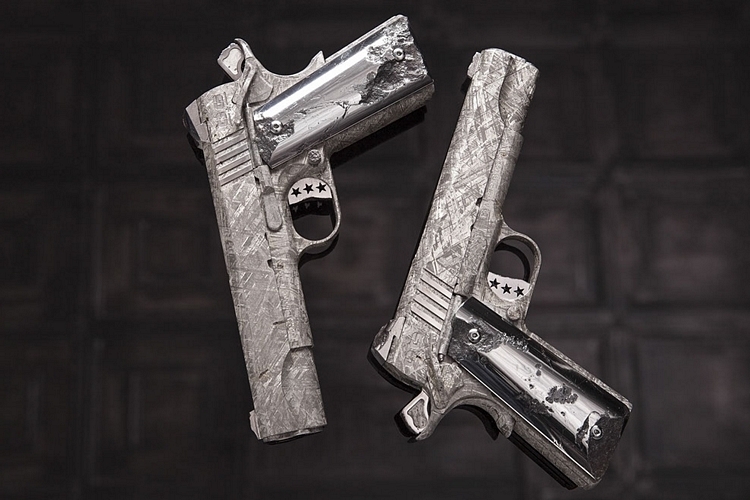 cabot-guns-big-bang-pistol-set-2