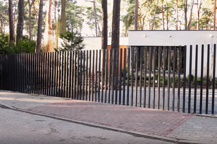 fancy-fence-animated