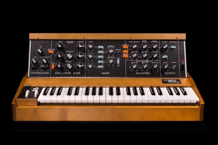 minimoog-model-d-2