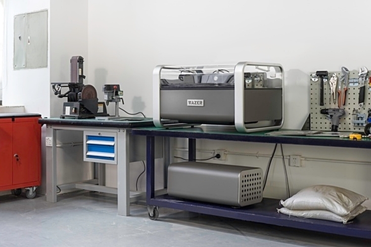 wazer-desktop-waterjet-cutter-2