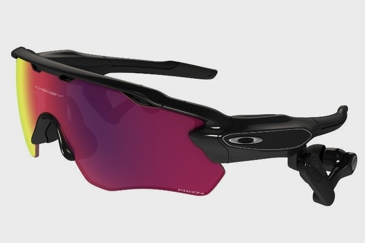 oakley-radar-pace-1