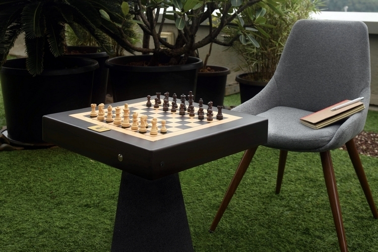 square-off-autonomous-chess-board-2