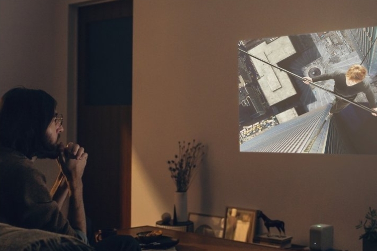 sony-lspx-p1-short-throw-projector-3