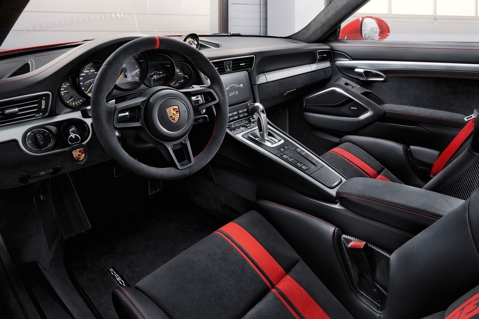 2018-porsche-911-gt3-5