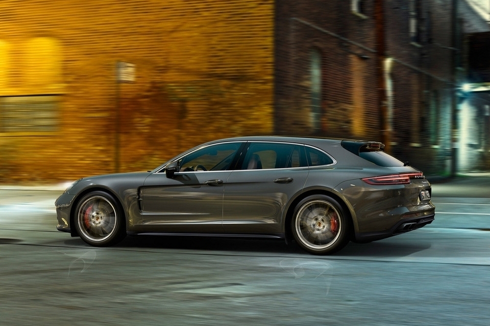 2018-porsche-panamera-sport-turismo-5