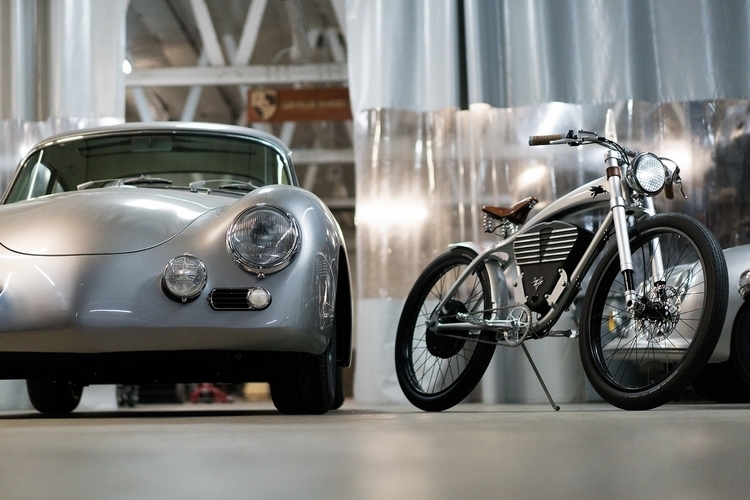 vintage-electric-emory-outlaw-tracker-2