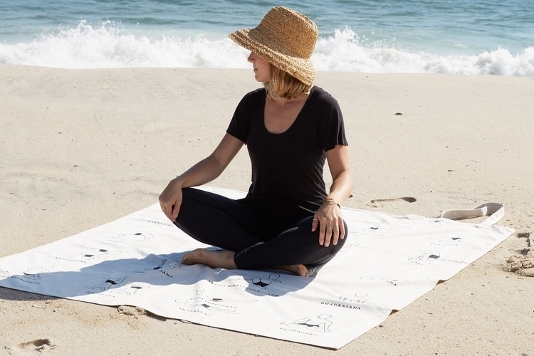 yogasana-picnic-tote-blanket-3