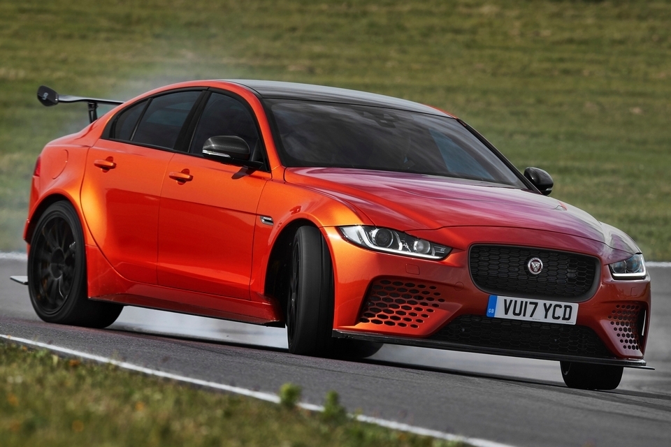 jaguar-xe-sv-project-8-4