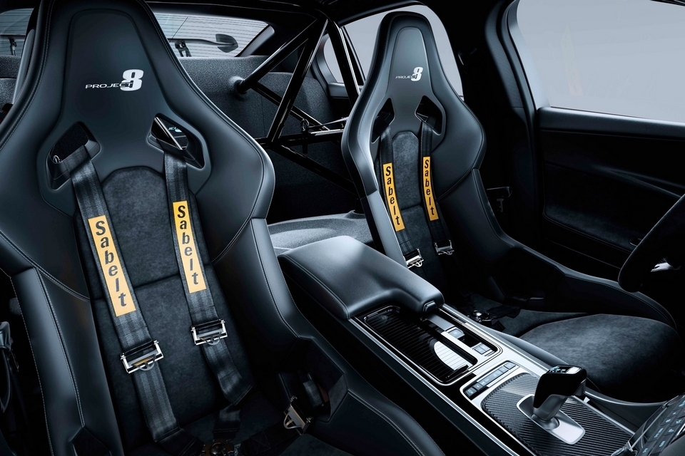 jaguar-xe-sv-project-8-5