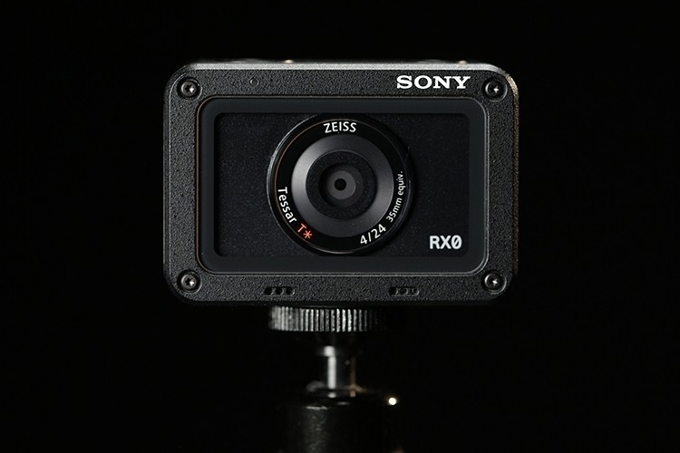 sony-cybershot-rx0-2