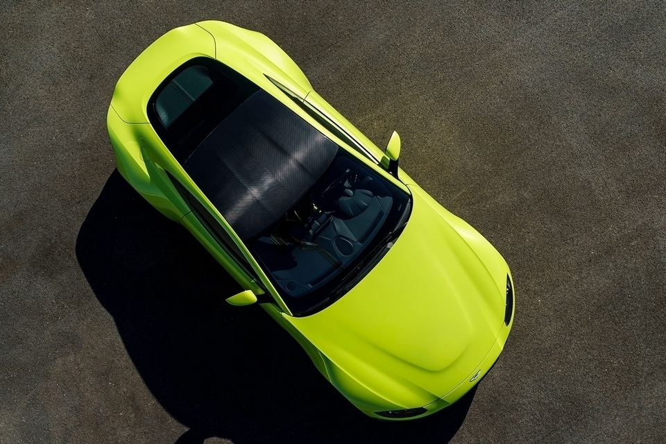 2018-aston-martin-vantage-4