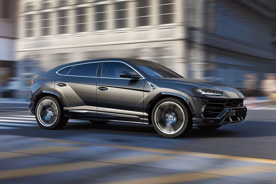 2019-lamborghini-urus-3