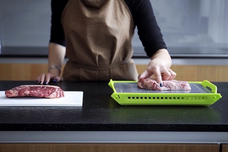 yeti-touch-defrost-tray-2