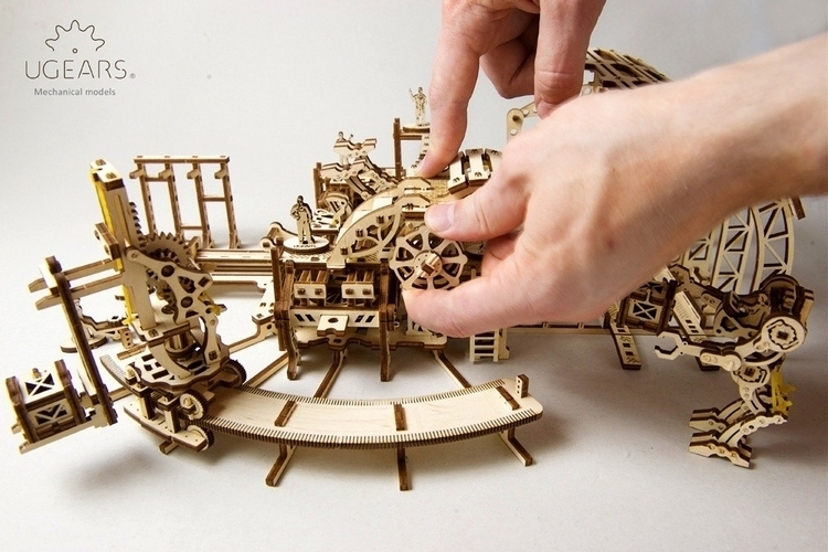 ugears-robot-factory-3