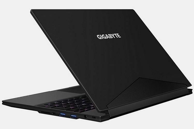2018-gigabyte-aero-15x-3
