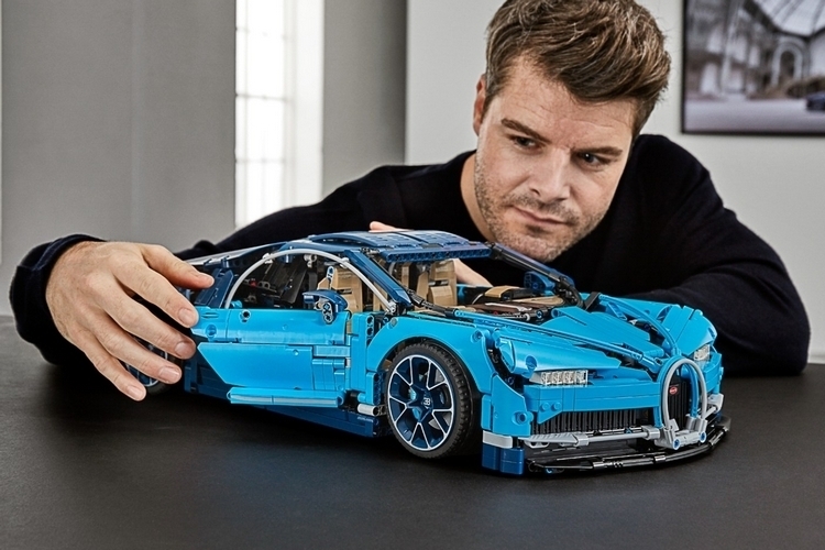 LEGO-technic-bugatti-chiron-3