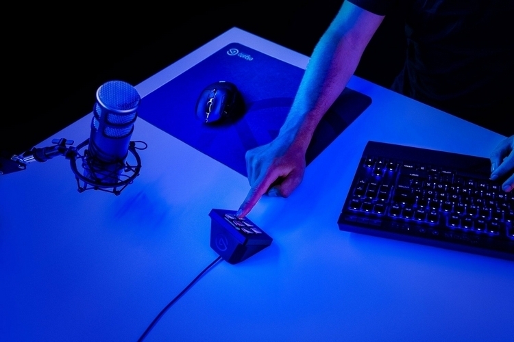 elgato-stream-deck-mini-4