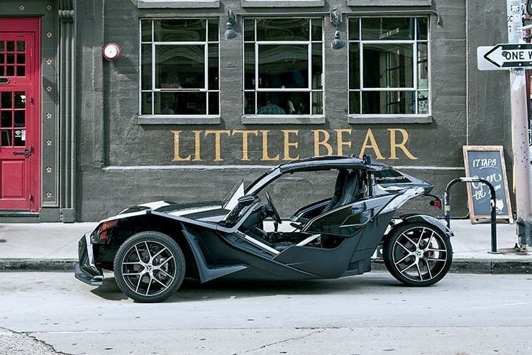 polaris-slingshot-grand-touring-1