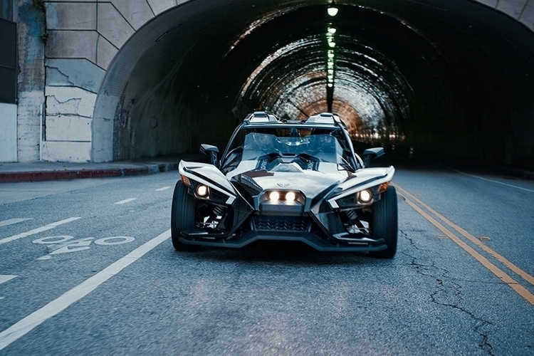 polaris-slingshot-grand-touring-3