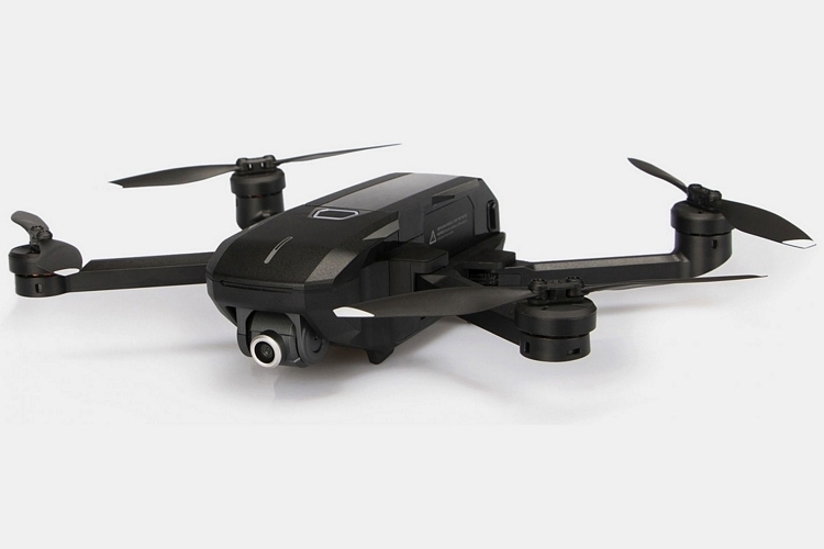 yuneeq-mantis-q-1