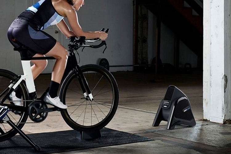 wahoo-kickr-headwind-3