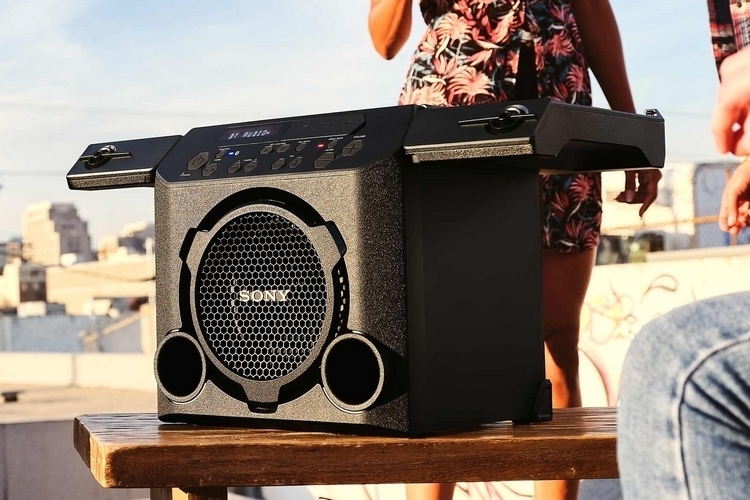 sony-gtk-pg10-outdoor-speaker-1